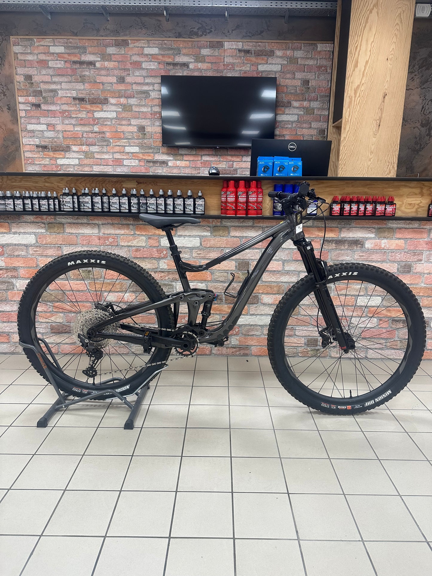 Giant Trance 2